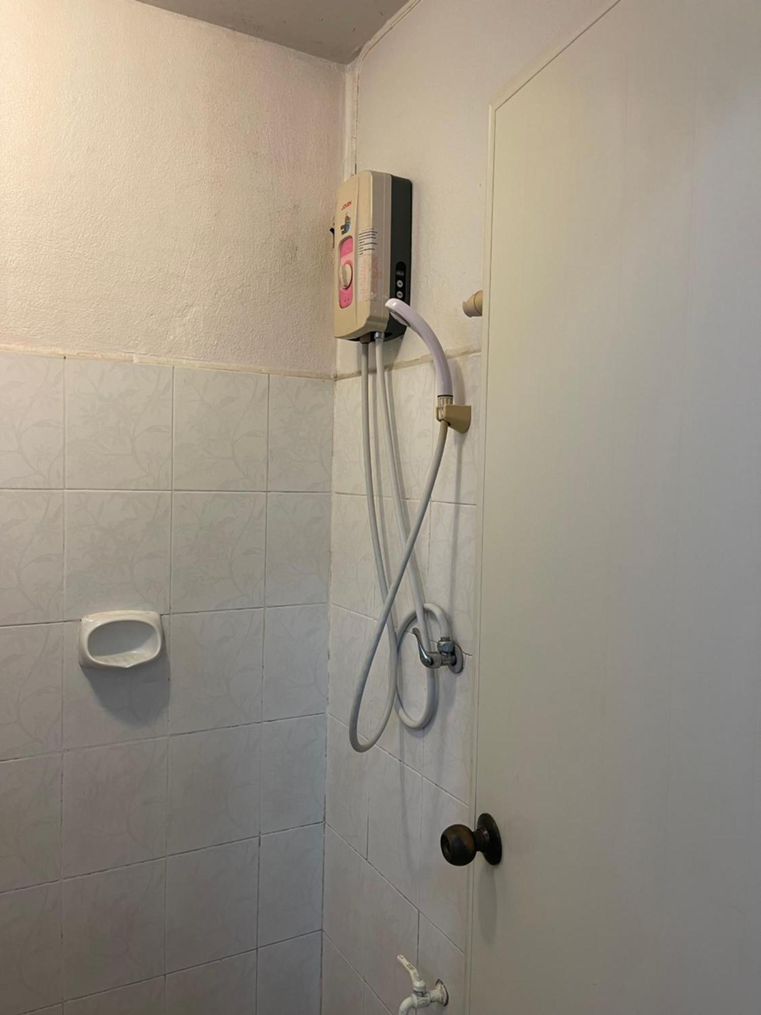 Jj Guesthouse Chiang Mai Bagian luar foto