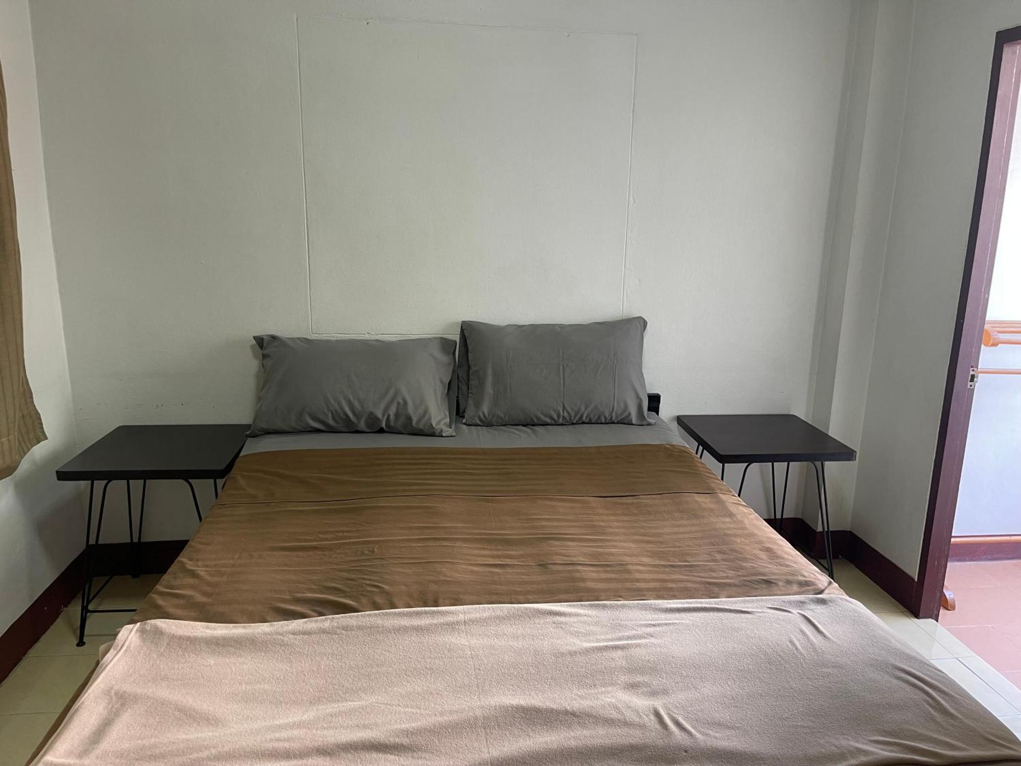 Jj Guesthouse Chiang Mai Bagian luar foto