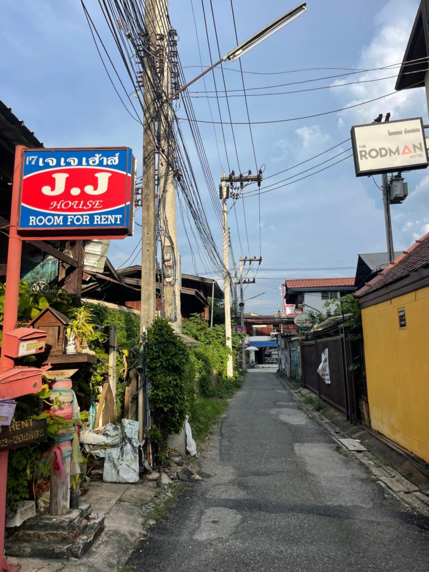Jj Guesthouse Chiang Mai Bagian luar foto