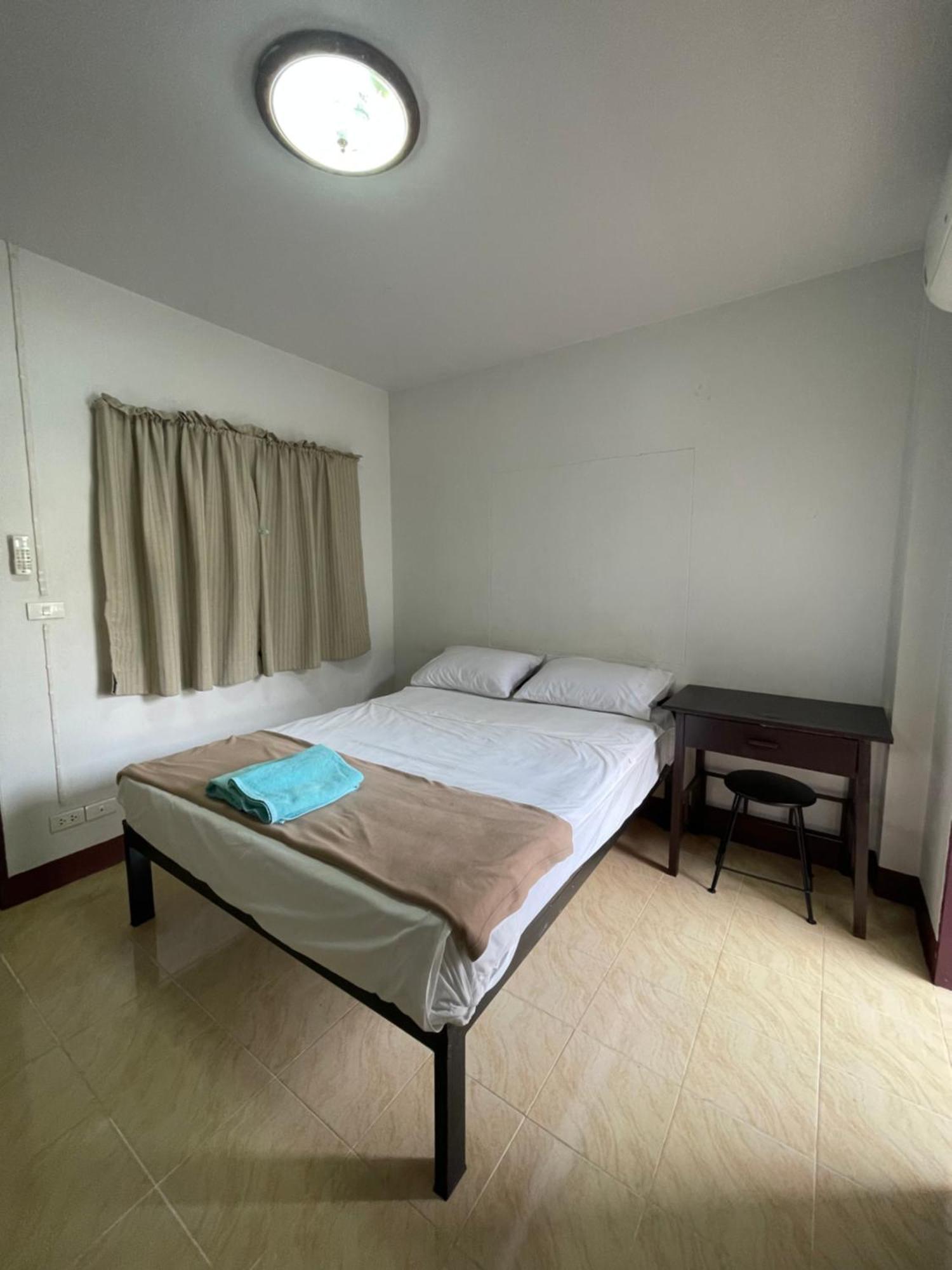 Jj Guesthouse Chiang Mai Bagian luar foto