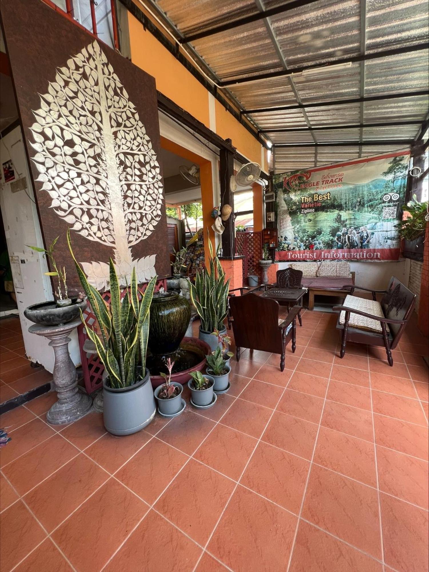 Jj Guesthouse Chiang Mai Bagian luar foto