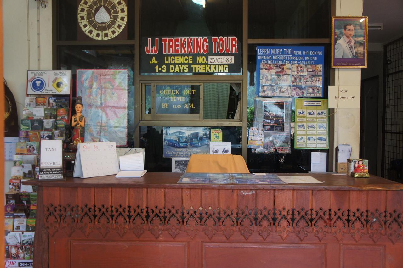 Jj Guesthouse Chiang Mai Bagian luar foto