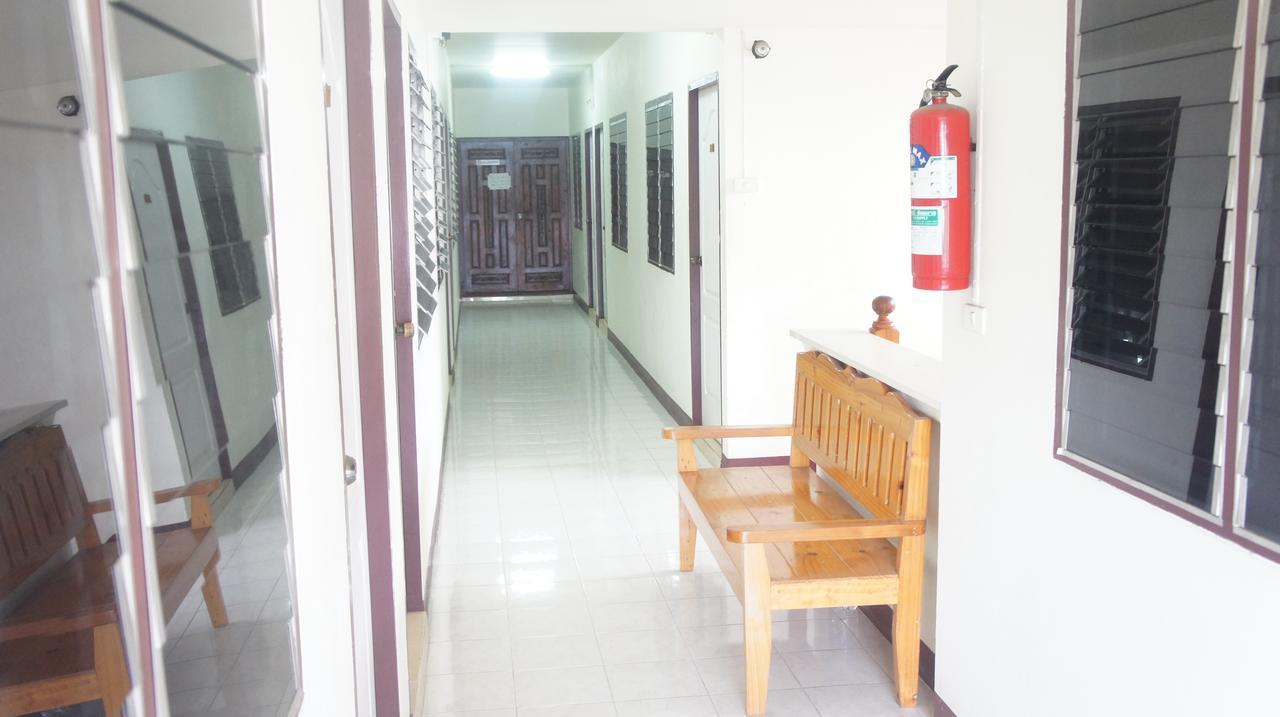 Jj Guesthouse Chiang Mai Bagian luar foto