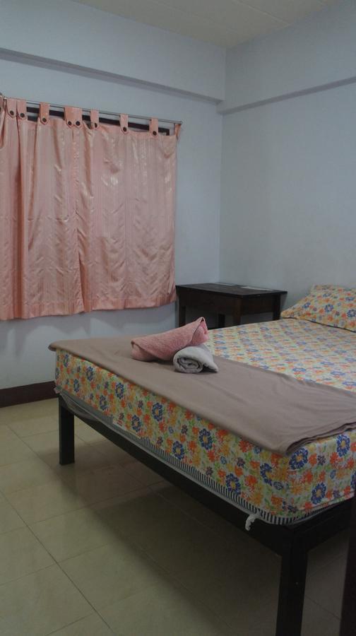 Jj Guesthouse Chiang Mai Bagian luar foto